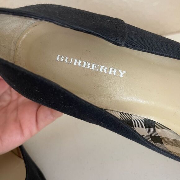 Burberry Black Pointed Toe Low Heel Pumps with buckle Sz 39.5 - Picture 6 of 10